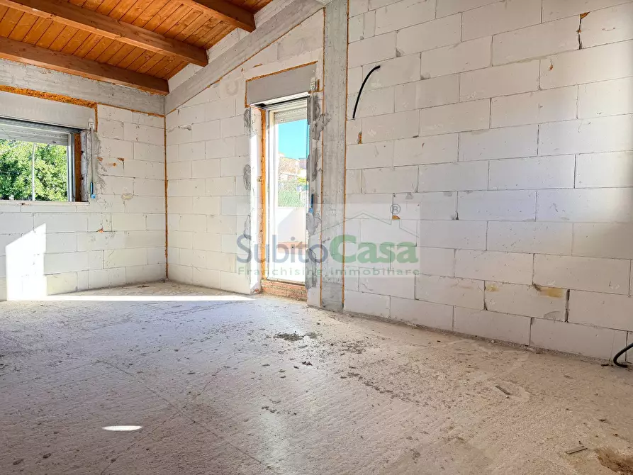 Immagine 13 di Appartamento in vendita  in Via Ferraria a Abbateggio
