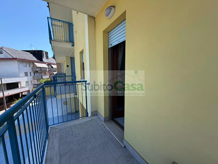 Immagine 13 di Appartamento in affitto  in Via Dei Marsi 46 a Chieti