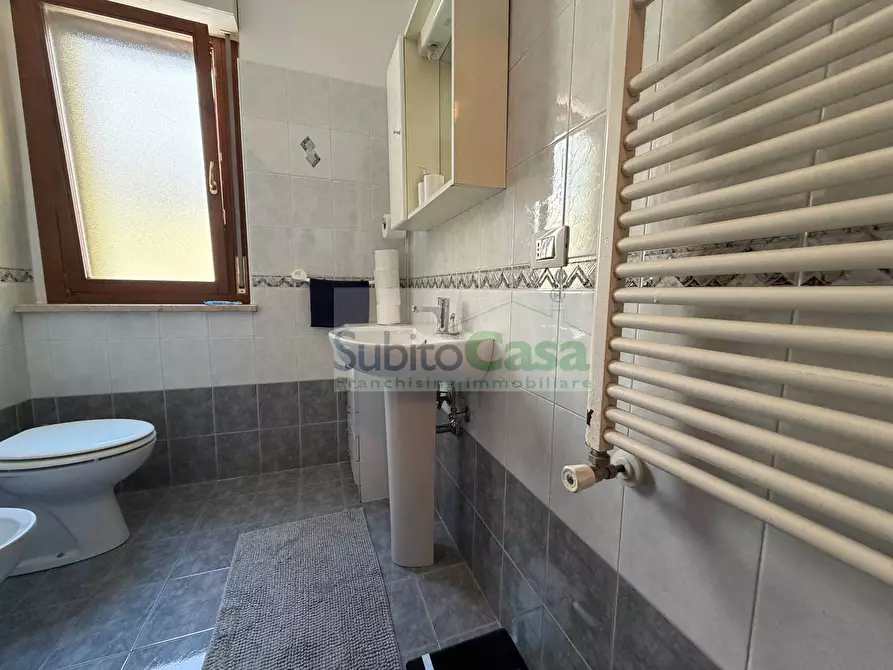 Immagine 14 di Appartamento in affitto  in Via Dei Marsi 46 a Chieti