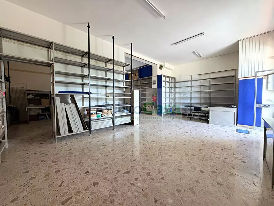 Immagine 1 di Magazzino in vendita  in Via Lago Di Scanno 9 a Paglieta