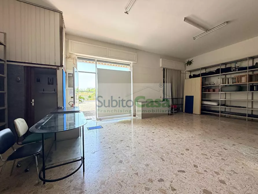 Immagine 3 di Magazzino in vendita  in Via Lago Di Scanno 9 a Paglieta