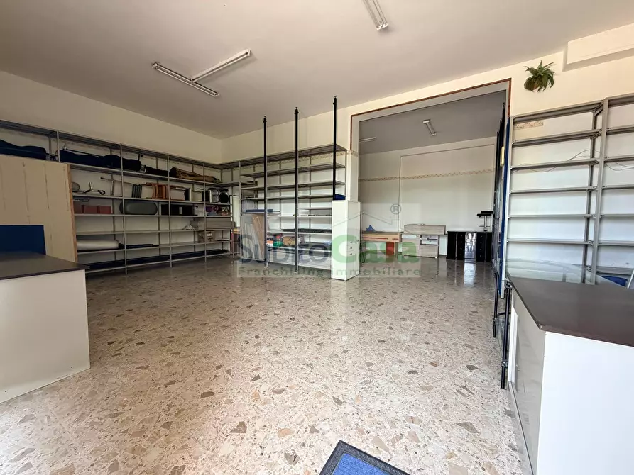 Immagine 7 di Magazzino in vendita  in Via Lago Di Scanno 9 a Paglieta