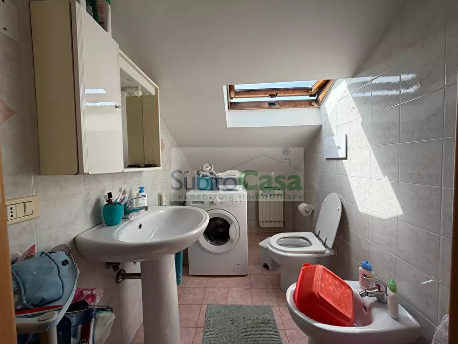 Immagine 19 di Casa semindipendente in affitto  in Viale Unità D'Italia 262 a Chieti
