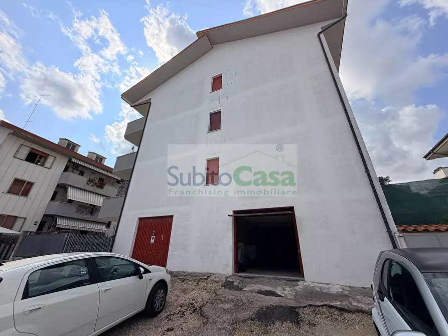 Immagine 9 di Box auto in vendita  in Via Degli Ernici 13 a Chieti