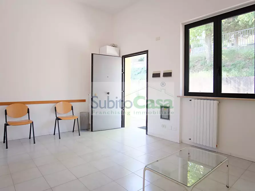 Immagine 9 di Ufficio in affitto  in Via Giuseppe Verdi a Chieti
