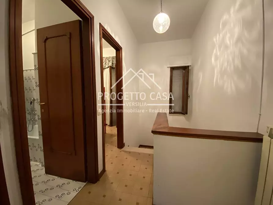 Immagine 11 di Casa indipendente in affitto  in Via dei Platani a Camaiore