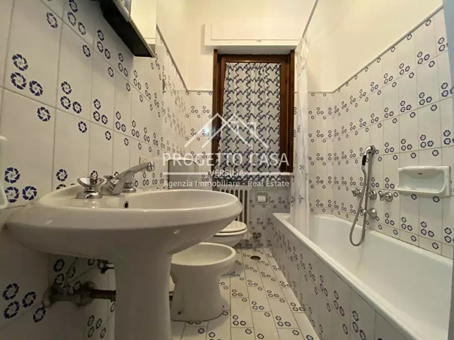 Immagine 18 di Casa indipendente in affitto  in Via dei Platani a Camaiore