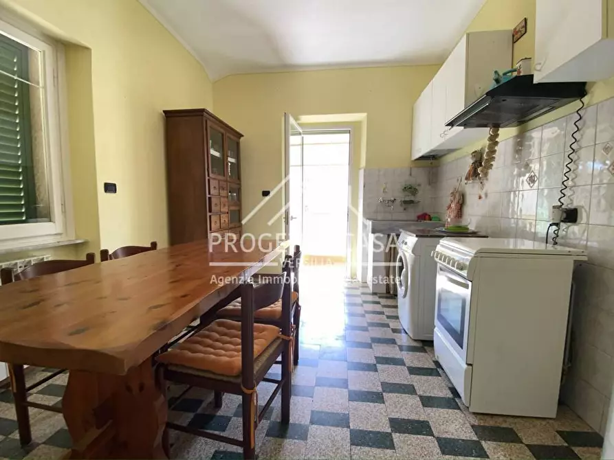 Immagine 1 di Appartamento in affitto  in Via Carducci a Camaiore