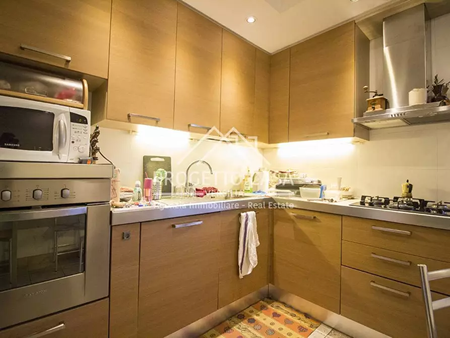 Immagine 10 di Appartamento in vendita  in VIA SERGIO DE SIMONE a Viareggio