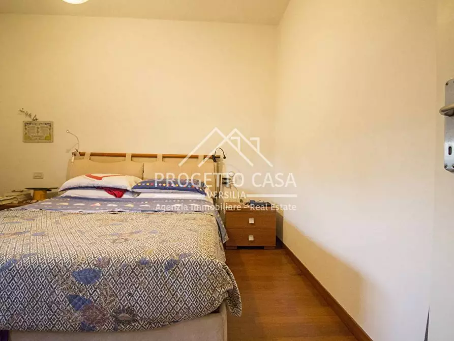 Immagine 14 di Appartamento in vendita  in VIA SERGIO DE SIMONE a Viareggio