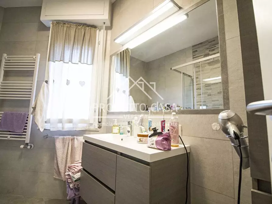 Immagine 19 di Appartamento in vendita  in VIA SERGIO DE SIMONE a Viareggio