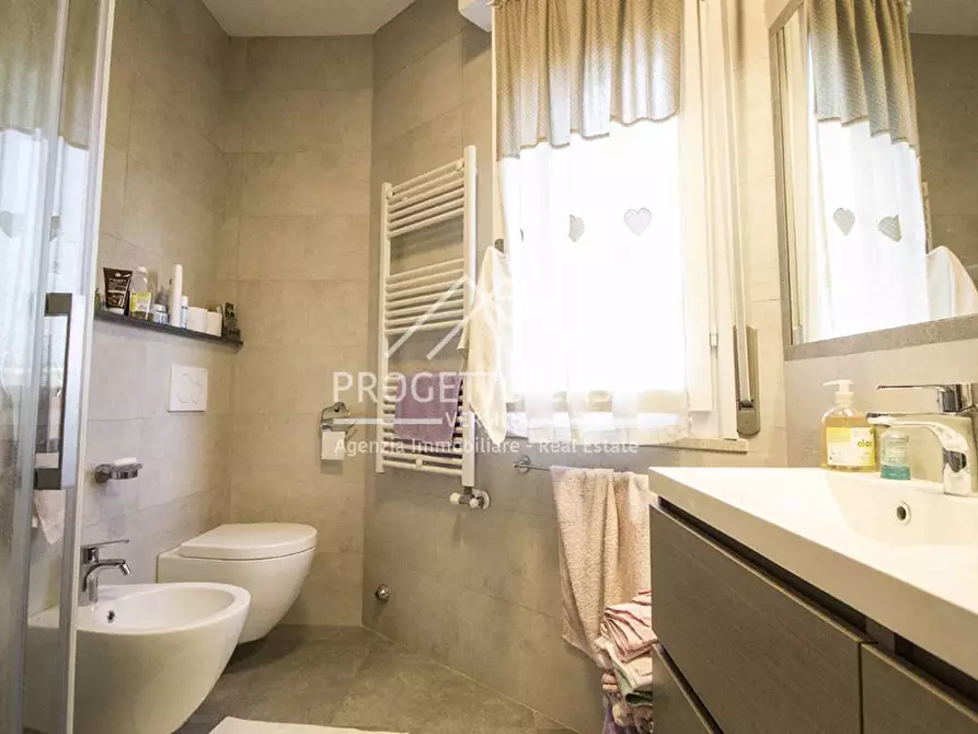 Immagine 20 di Appartamento in vendita  in VIA SERGIO DE SIMONE a Viareggio