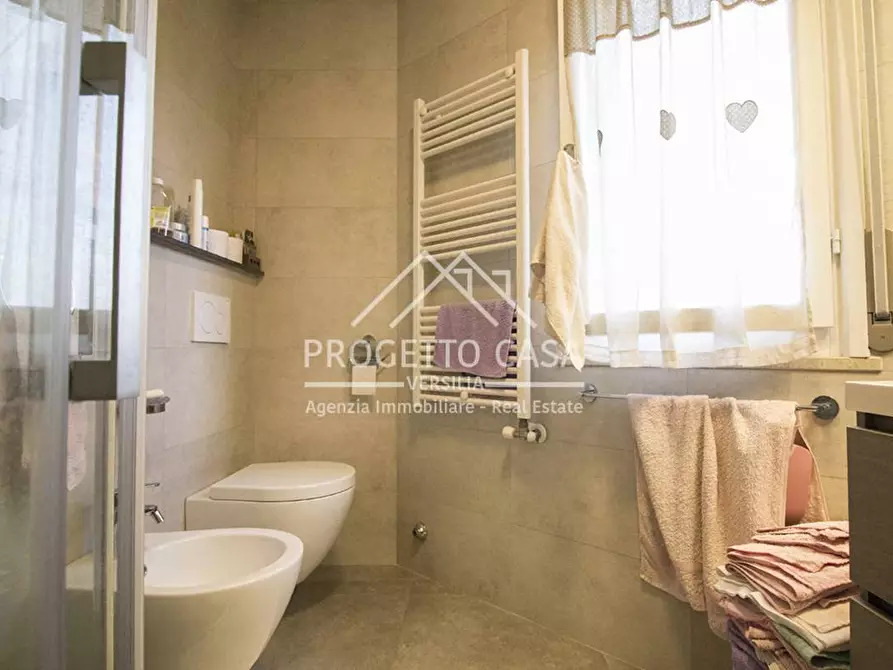 Immagine 22 di Appartamento in vendita  in VIA SERGIO DE SIMONE a Viareggio