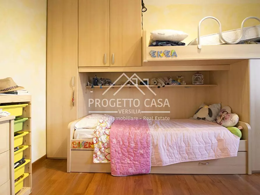 Immagine 25 di Appartamento in vendita  in VIA SERGIO DE SIMONE a Viareggio