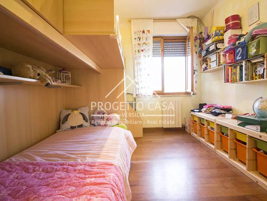 Immagine 26 di Appartamento in vendita  in VIA SERGIO DE SIMONE a Viareggio