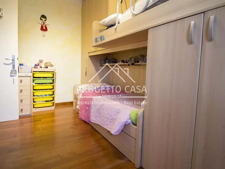 Immagine 28 di Appartamento in vendita  in VIA SERGIO DE SIMONE a Viareggio