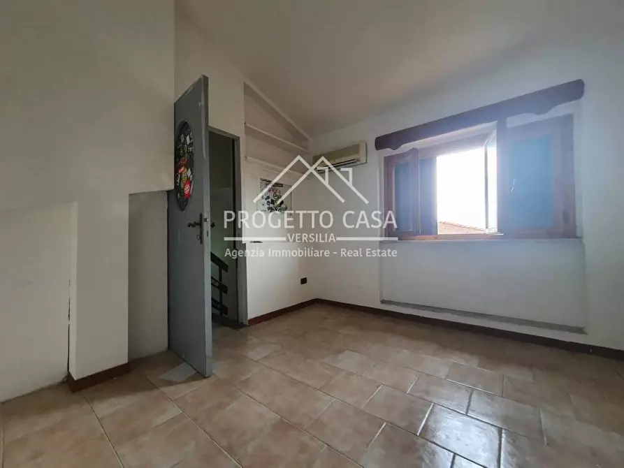 Immagine 3 di Casa indipendente in vendita  in VIA ELETTICA a Viareggio