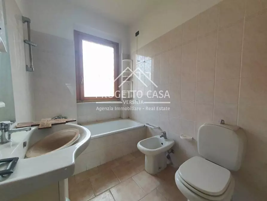 Immagine 4 di Casa indipendente in vendita  in VIA ELETTICA a Viareggio