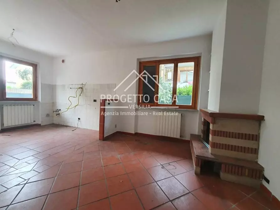 Immagine 8 di Casa indipendente in vendita  in VIA ELETTICA a Viareggio