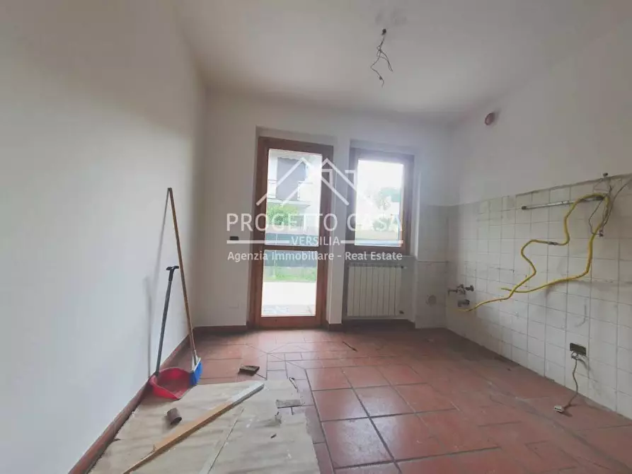 Immagine 9 di Casa indipendente in vendita  in VIA ELETTICA a Viareggio