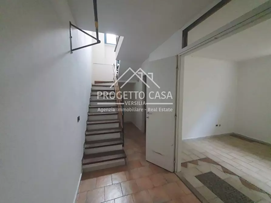 Immagine 19 di Casa indipendente in vendita  in VIA ELETTICA a Viareggio
