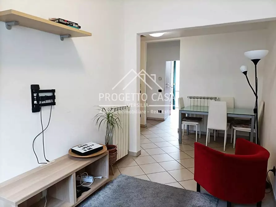 Immagine 1 di Appartamento in vendita  in VIA BARI a Viareggio
