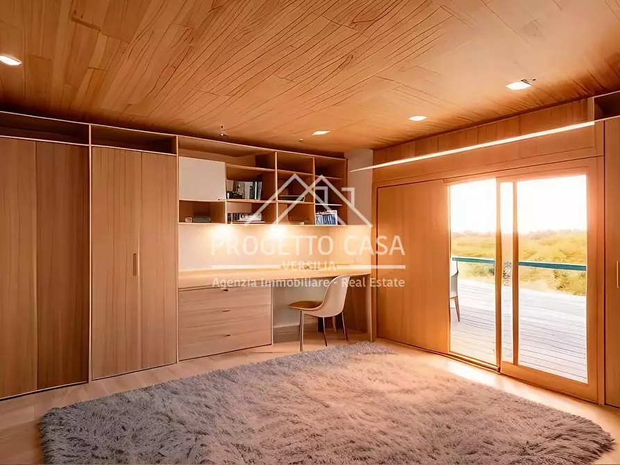 Immagine 5 di Casa indipendente in vendita  in VIA ALFONSO LA MARMORA a Camaiore