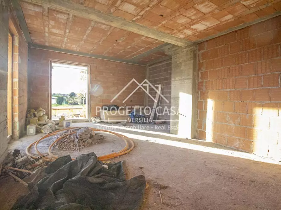 Immagine 11 di Casa indipendente in vendita  in VIA ALFONSO LA MARMORA a Camaiore