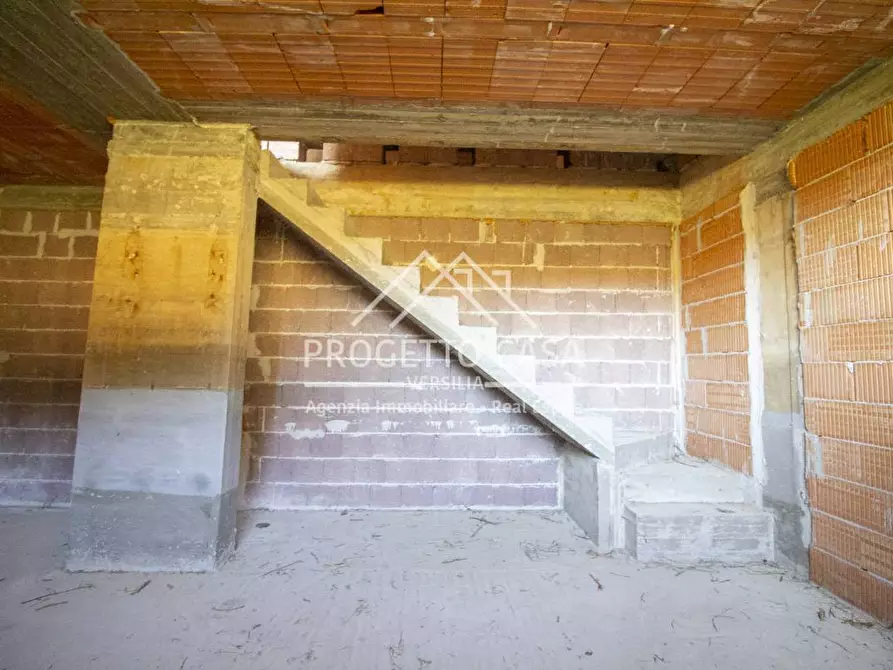 Immagine 17 di Casa indipendente in vendita  in VIA ALFONSO LA MARMORA a Camaiore