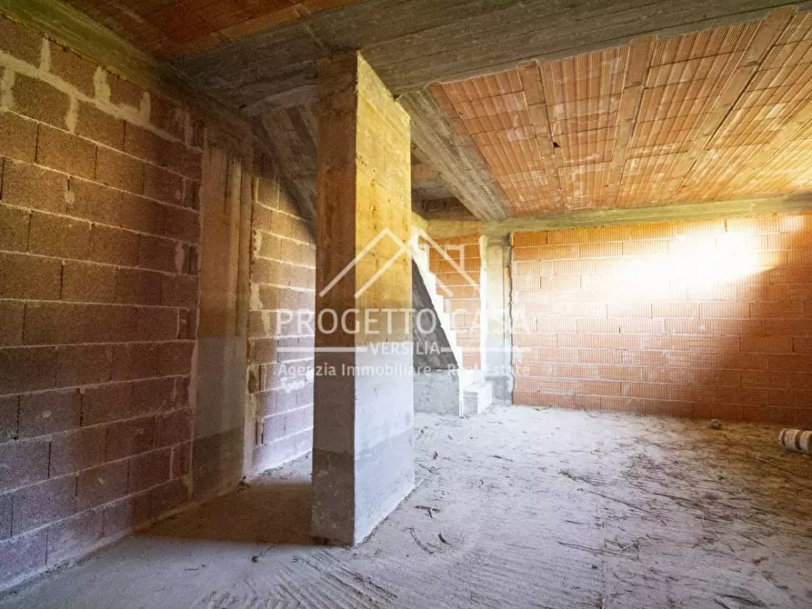 Immagine 21 di Casa indipendente in vendita  in VIA ALFONSO LA MARMORA a Camaiore