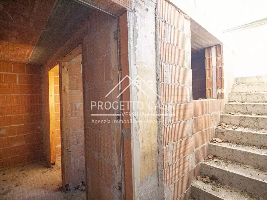 Immagine 22 di Casa indipendente in vendita  in VIA ALFONSO LA MARMORA a Camaiore