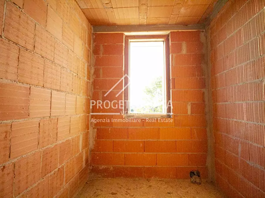 Immagine 29 di Casa indipendente in vendita  in VIA ALFONSO LA MARMORA a Camaiore