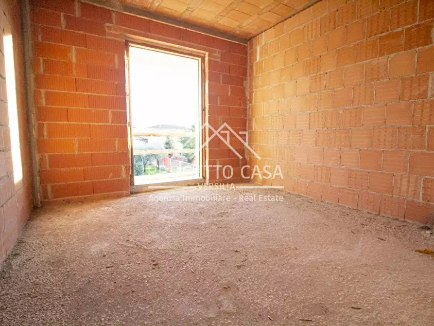 Immagine 33 di Casa indipendente in vendita  in VIA ALFONSO LA MARMORA a Camaiore