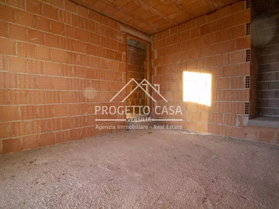 Immagine 34 di Casa indipendente in vendita  in VIA ALFONSO LA MARMORA a Camaiore