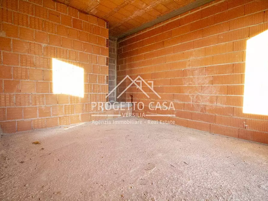 Immagine 35 di Casa indipendente in vendita  in VIA ALFONSO LA MARMORA a Camaiore