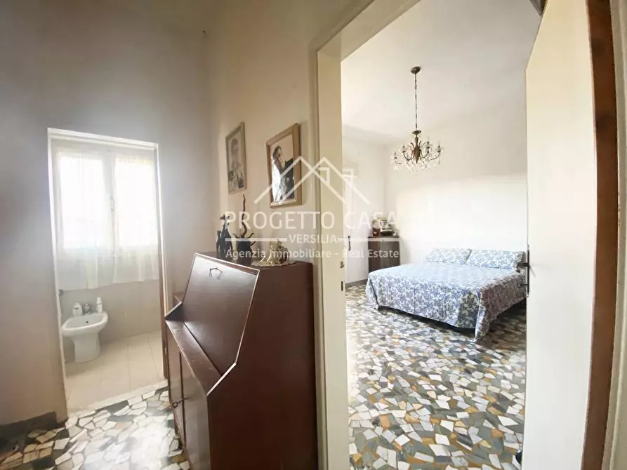 Immagine 24 di Appartamento in vendita  in VIA GOLDORA a Pietrasanta