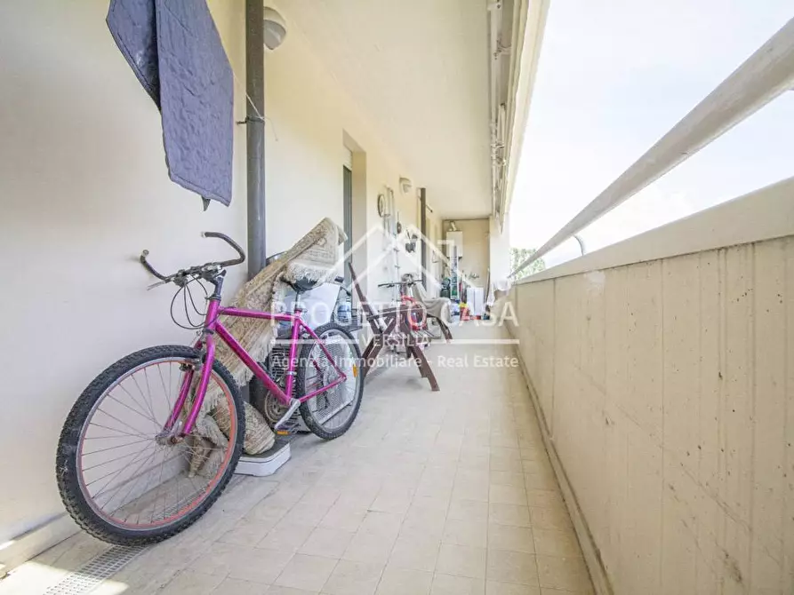 Immagine 35 di Appartamento in vendita  in Via Silvio Micheli a Viareggio