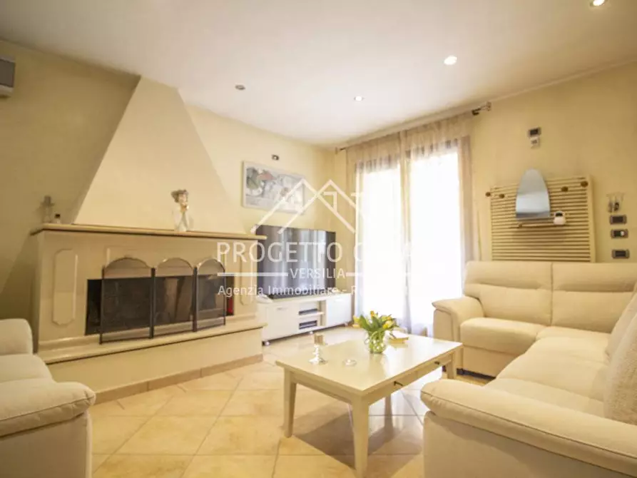 Immagine 5 di Casa indipendente in vendita  in VIA TABARRO a Viareggio