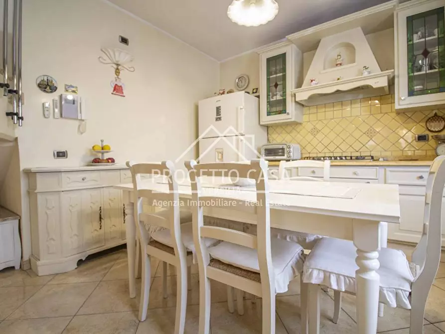 Immagine 10 di Casa indipendente in vendita  in VIA TABARRO a Viareggio