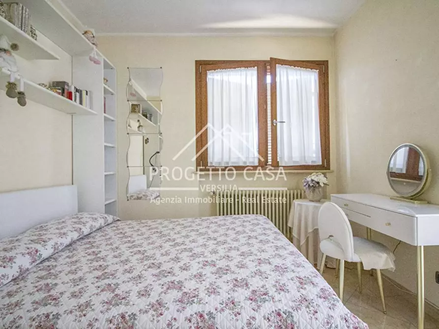 Immagine 40 di Casa indipendente in vendita  in VIA TABARRO a Viareggio