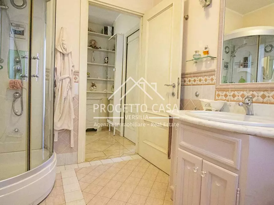 Immagine 44 di Casa indipendente in vendita  in VIA TABARRO a Viareggio