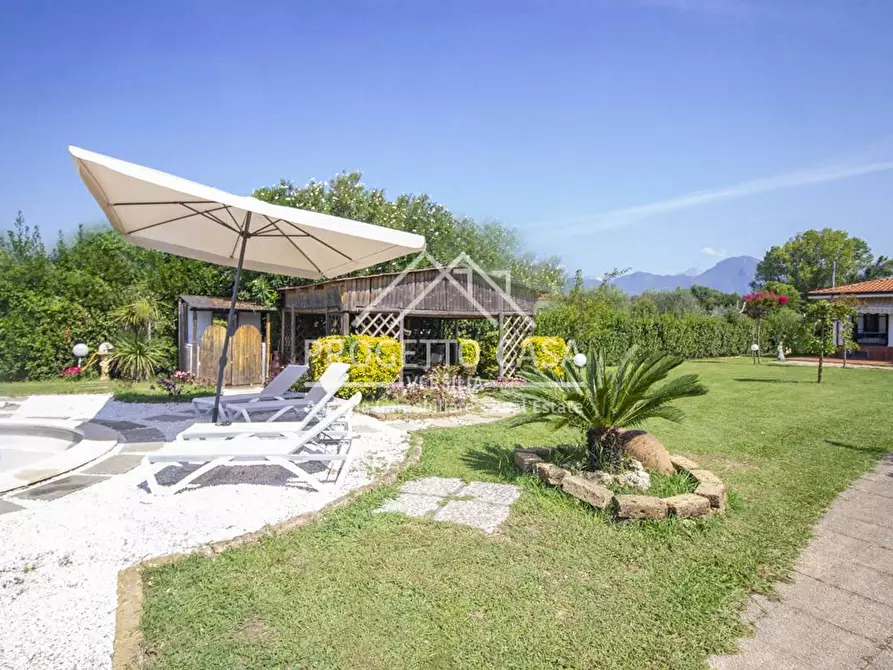 Immagine 19 di Casa indipendente in vendita  in via del trebbiano a Camaiore