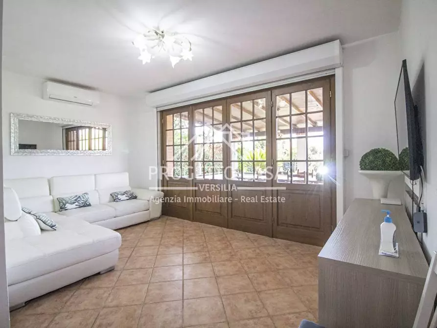 Immagine 27 di Casa indipendente in vendita  in via del trebbiano a Camaiore