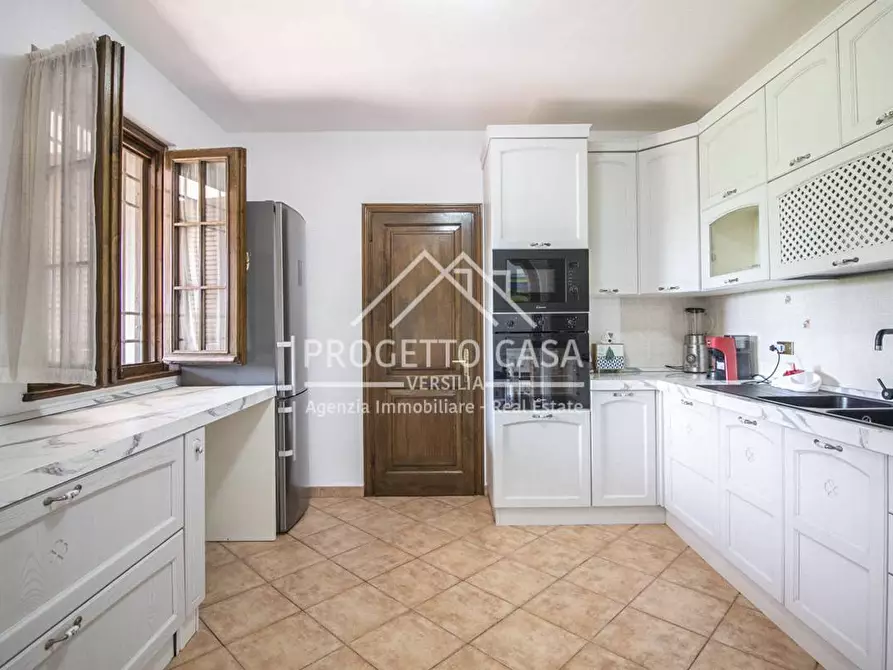 Immagine 34 di Casa indipendente in vendita  in via del trebbiano a Camaiore