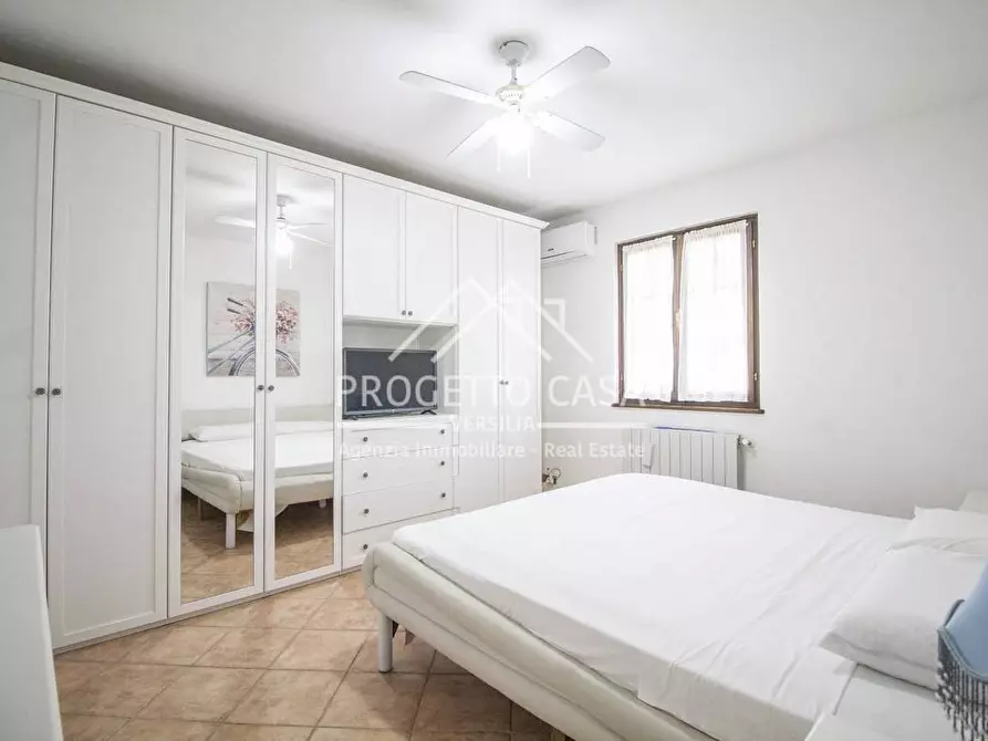 Immagine 39 di Casa indipendente in vendita  in via del trebbiano a Camaiore