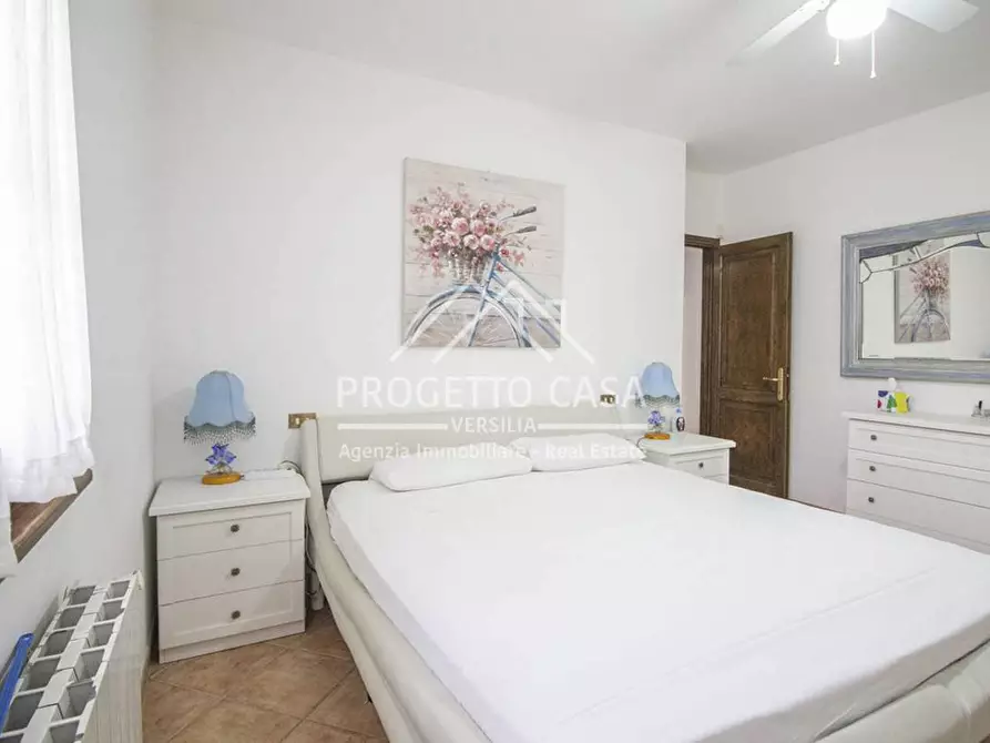 Immagine 42 di Casa indipendente in vendita  in via del trebbiano a Camaiore