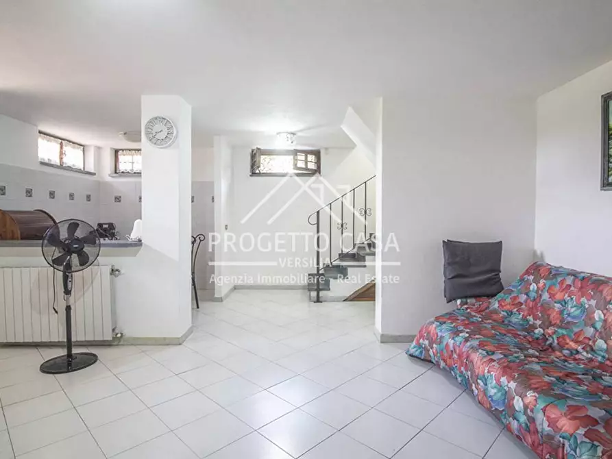 Immagine 50 di Casa indipendente in vendita  in via del trebbiano a Camaiore