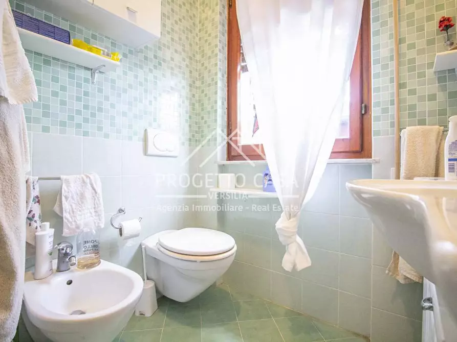 Immagine 30 di Casa indipendente in vendita  in VIA DELLA PACE a Camaiore