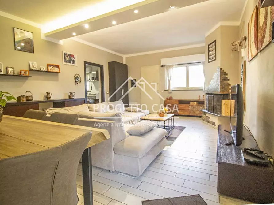 Immagine 3 di Appartamento in vendita  in VIA BOTTEGO a Viareggio