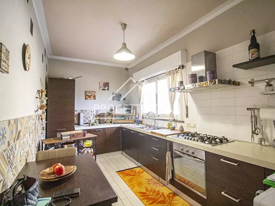 Immagine 9 di Appartamento in vendita  in VIA BOTTEGO a Viareggio